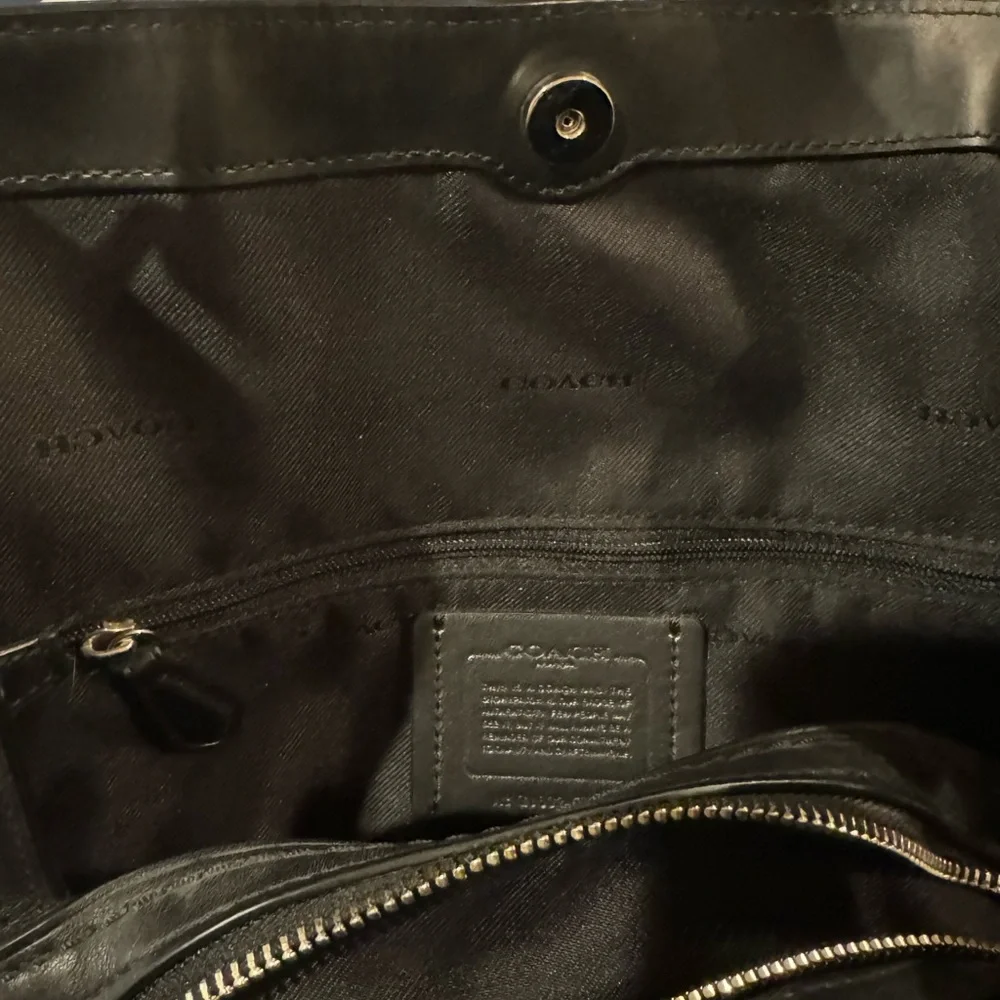 Coach purse - Picture 2 of 3